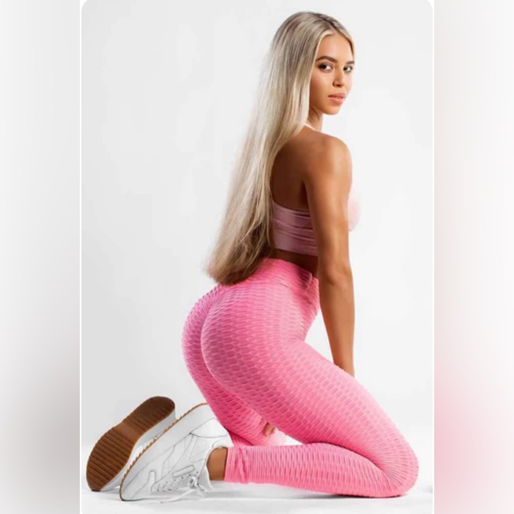 TikTok pink scrunch butt leggings